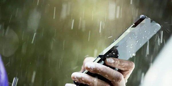 Cum să-ți protejezi telefonul atunci când plouă? - vetter.ro